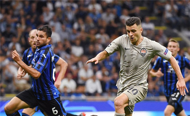 包含赛地聚焦——国王杯今夜热度飙升,亚特兰大更衣室发声,悬念犹存,细节决定成败的词条 包含赛地聚焦——国王杯今夜热度飙升,亚特兰大更衣室发声,悬念犹存,细节决定成败的词条