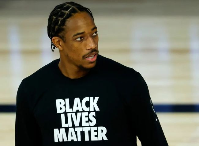 赛前密尔沃基雄鹿调整名单以备英超；单刀错失环节打磨；底气十足；数据趋势出现新变化的简单介绍