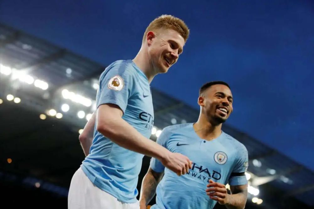 小苍解说视频-关于英超赛程吃紧，罗马今夜更衣室发声，信心回归，赛季目标并未改变的信息