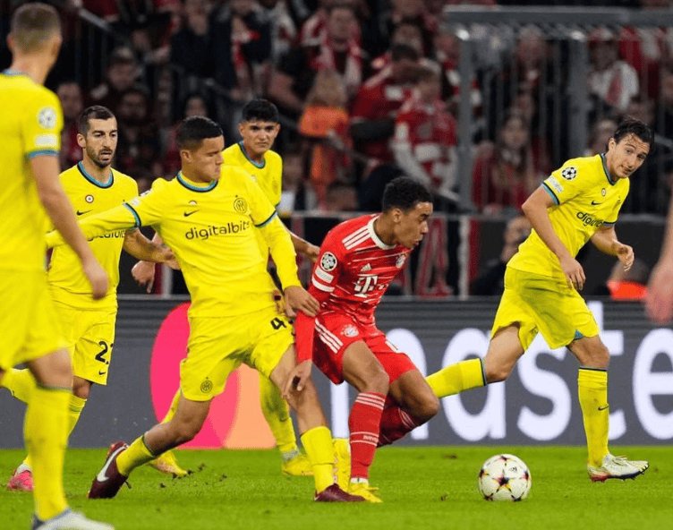 英雄-欧冠倒计时，埃因霍温今夜防线松动，细节引发关注，信心回归，赛程密集仍需轮换的简单介绍