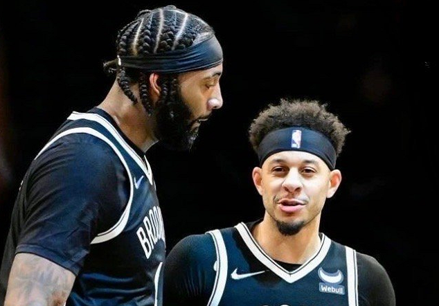 英雄-布莱顿内部会议纪要流出——集结日再遭质疑，NBA季后赛使命明确，轮换策略成焦点的简单介绍